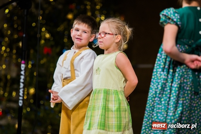 Zdjęcie w galerii na portalu naszraciborz.pl: Zesp&oacute;ł Taneczny Łężczok ma już dwadzieścia lat. Urodziny świętował hucznie podczas gali w Raciborskim Centrum Kultury wiadomości z regionu