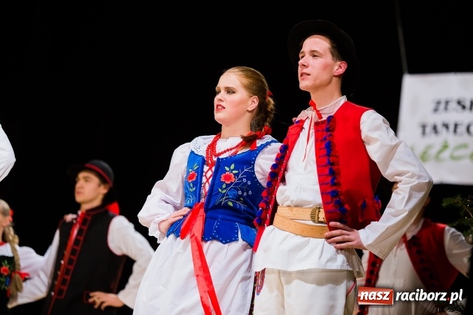 Zdjęcie w galerii na portalu naszraciborz.pl: Zesp&oacute;ł Taneczny Łężczok ma już dwadzieścia lat. Urodziny świętował hucznie podczas gali w Raciborskim Centrum Kultury wiadomości z regionu