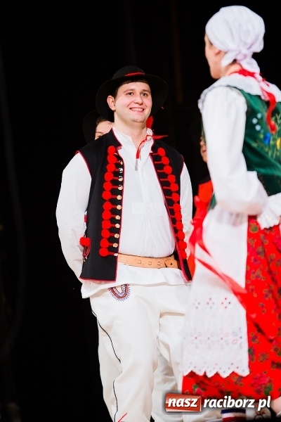 Zdjęcie w galerii na portalu naszraciborz.pl: Zesp&oacute;ł Taneczny Łężczok ma już dwadzieścia lat. Urodziny świętował hucznie podczas gali w Raciborskim Centrum Kultury wiadomości z regionu