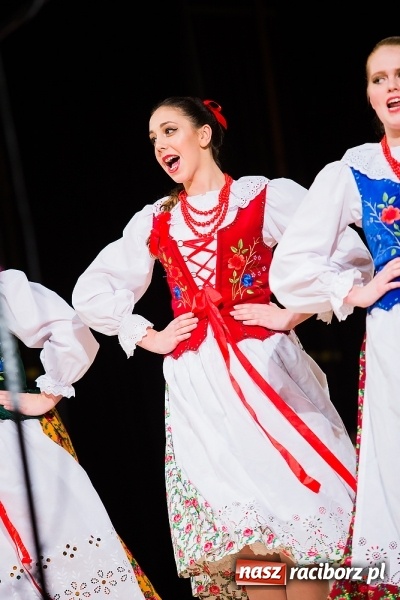 Zdjęcie w galerii na portalu naszraciborz.pl: Zesp&oacute;ł Taneczny Łężczok ma już dwadzieścia lat. Urodziny świętował hucznie podczas gali w Raciborskim Centrum Kultury wiadomości z regionu