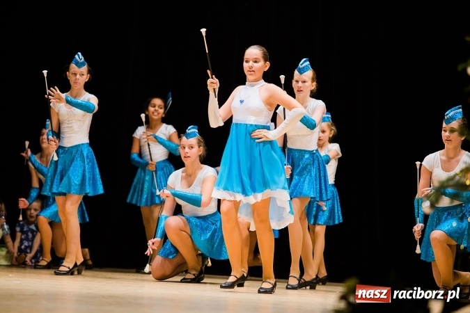 Zdjęcie w galerii na portalu naszraciborz.pl: Zesp&oacute;ł Taneczny Łężczok ma już dwadzieścia lat. Urodziny świętował hucznie podczas gali w Raciborskim Centrum Kultury wiadomości z regionu