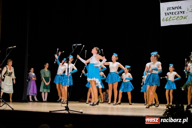 Zdjęcie w galerii na portalu naszraciborz.pl: Zesp&oacute;ł Taneczny Łężczok ma już dwadzieścia lat. Urodziny świętował hucznie podczas gali w Raciborskim Centrum Kultury wiadomości z regionu