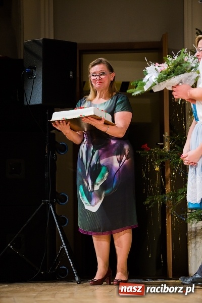 Zdjęcie w galerii na portalu naszraciborz.pl: Zesp&oacute;ł Taneczny Łężczok ma już dwadzieścia lat. Urodziny świętował hucznie podczas gali w Raciborskim Centrum Kultury wiadomości z regionu