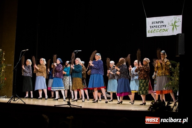 Zdjęcie w galerii na portalu naszraciborz.pl: Zesp&oacute;ł Taneczny Łężczok ma już dwadzieścia lat. Urodziny świętował hucznie podczas gali w Raciborskim Centrum Kultury wiadomości z regionu