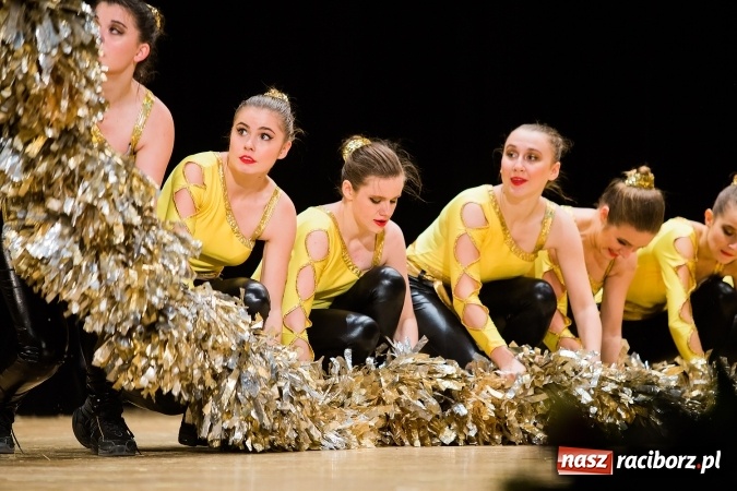 Zdjęcie w galerii na portalu naszraciborz.pl: Zesp&oacute;ł Taneczny Łężczok ma już dwadzieścia lat. Urodziny świętował hucznie podczas gali w Raciborskim Centrum Kultury wiadomości z regionu