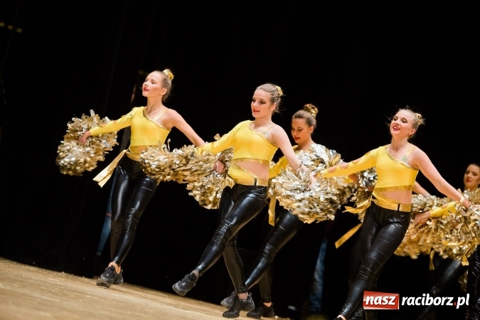 Zdjęcie w galerii na portalu naszraciborz.pl: Zesp&oacute;ł Taneczny Łężczok ma już dwadzieścia lat. Urodziny świętował hucznie podczas gali w Raciborskim Centrum Kultury wiadomości z regionu