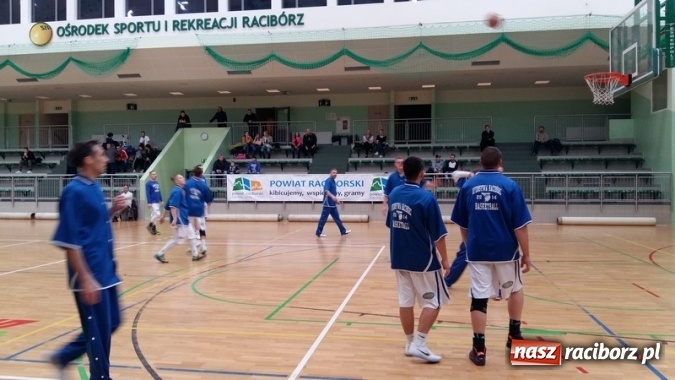 Zdjęcie w galerii na portalu naszraciborz.pl: Koszykówka. Zabrakło łutu szczęścia i 1 punktu  wiadomości z regionu