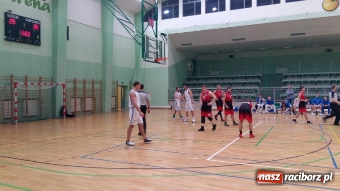 Zdjęcie w galerii na portalu naszraciborz.pl: Koszykówka. Zabrakło łutu szczęścia i 1 punktu  wiadomości z regionu