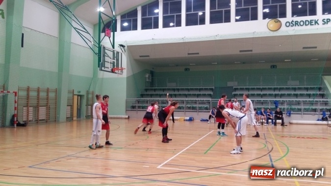 Zdjęcie w galerii na portalu naszraciborz.pl: Koszykówka. Zabrakło łutu szczęścia i 1 punktu  wiadomości z regionu
