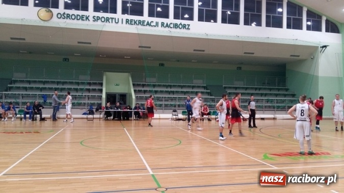 Zdjęcie w galerii na portalu naszraciborz.pl: Koszykówka. Zabrakło łutu szczęścia i 1 punktu  wiadomości z regionu