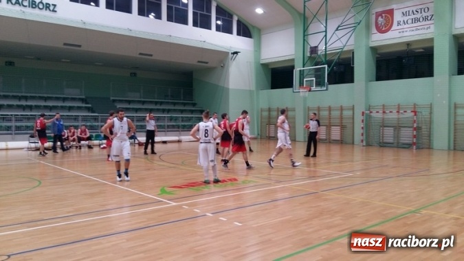 Zdjęcie w galerii na portalu naszraciborz.pl: Koszykówka. Zabrakło łutu szczęścia i 1 punktu  wiadomości z regionu