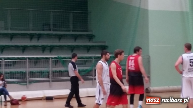 Zdjęcie w galerii na portalu naszraciborz.pl: Koszykówka. Zabrakło łutu szczęścia i 1 punktu  wiadomości z regionu