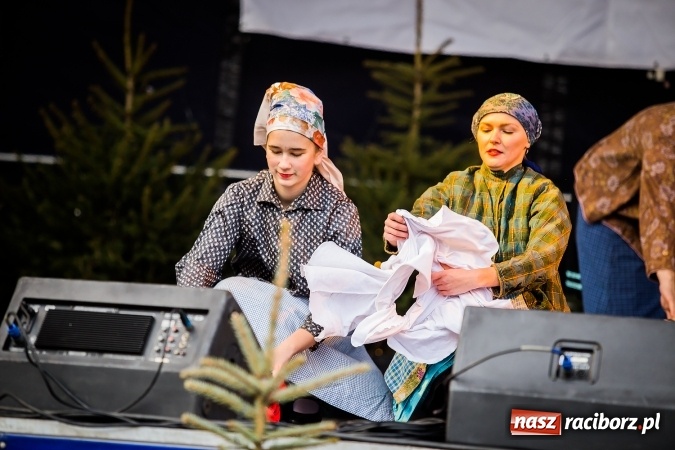 Zdjęcie w galerii na portalu naszraciborz.pl: Z wizytą na raciborskim jarmarku bożonarodzeniowym FOTO wiadomości z regionu