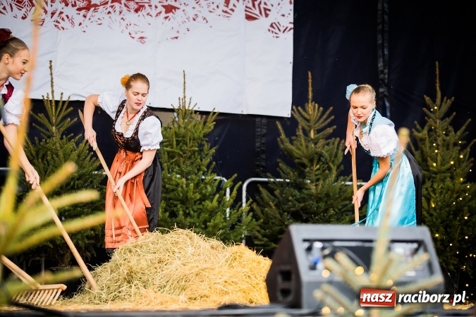 Zdjęcie w galerii na portalu naszraciborz.pl: Z wizytą na raciborskim jarmarku bożonarodzeniowym FOTO wiadomości z regionu