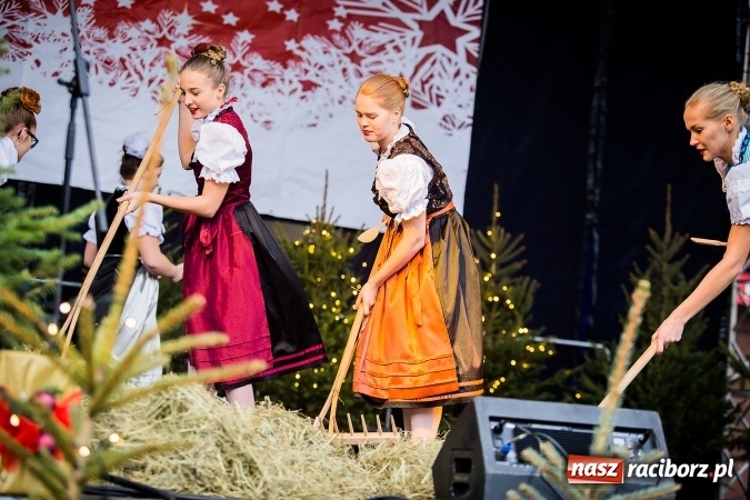 Zdjęcie w galerii na portalu naszraciborz.pl: Z wizytą na raciborskim jarmarku bożonarodzeniowym FOTO wiadomości z regionu