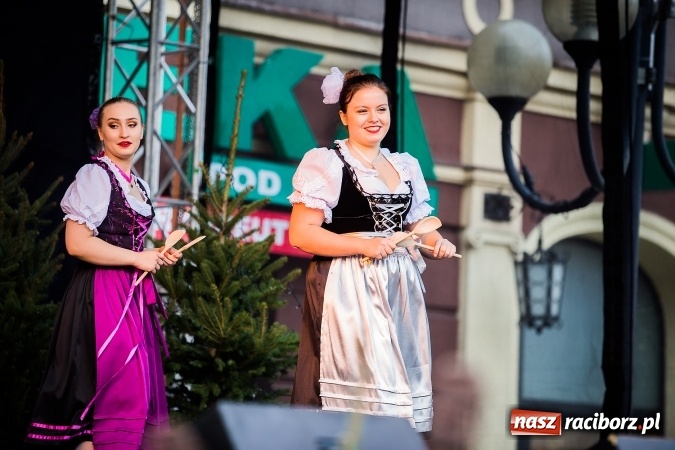 Zdjęcie w galerii na portalu naszraciborz.pl: Z wizytą na raciborskim jarmarku bożonarodzeniowym FOTO wiadomości z regionu