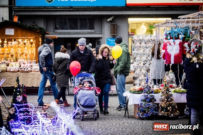 Zdjęcie w galerii na portalu naszraciborz.pl: Z wizytą na raciborskim jarmarku bożonarodzeniowym FOTO wiadomości z regionu