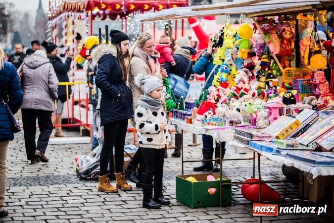 Zdjęcie w galerii na portalu naszraciborz.pl: Z wizytą na raciborskim jarmarku bożonarodzeniowym FOTO wiadomości z regionu