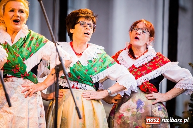 Zdjęcie w galerii na portalu naszraciborz.pl: Z wizytą na raciborskim jarmarku bożonarodzeniowym FOTO wiadomości z regionu