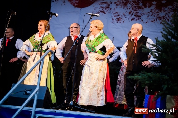 Zdjęcie w galerii na portalu naszraciborz.pl: Z wizytą na raciborskim jarmarku bożonarodzeniowym FOTO wiadomości z regionu