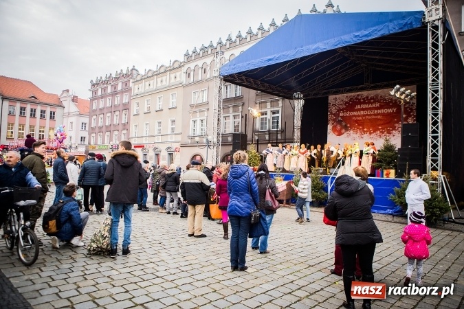 Zdjęcie w galerii na portalu naszraciborz.pl: Z wizytą na raciborskim jarmarku bożonarodzeniowym FOTO wiadomości z regionu