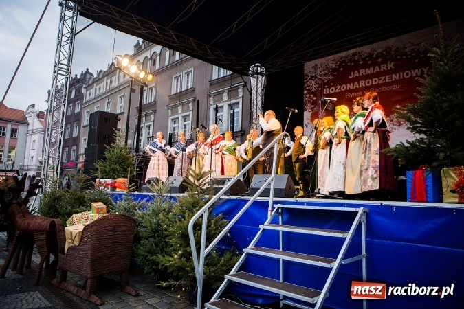 Zdjęcie w galerii na portalu naszraciborz.pl: Z wizytą na raciborskim jarmarku bożonarodzeniowym FOTO wiadomości z regionu