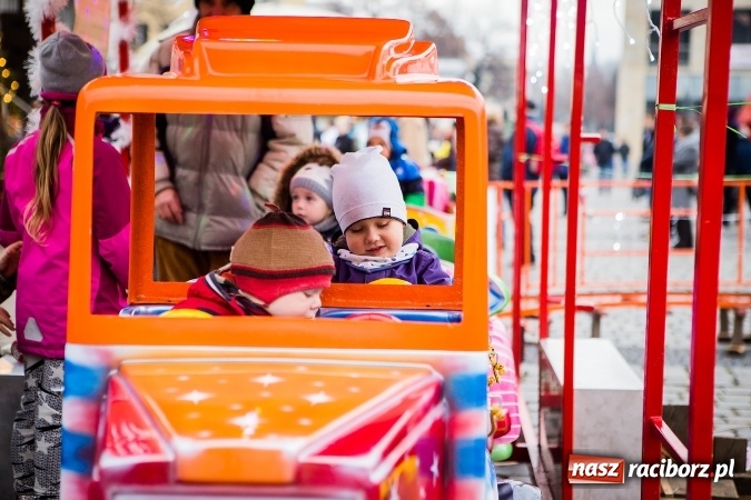 Zdjęcie w galerii na portalu naszraciborz.pl: Z wizytą na raciborskim jarmarku bożonarodzeniowym FOTO wiadomości z regionu