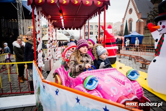 Zdjęcie w galerii na portalu naszraciborz.pl: Z wizytą na raciborskim jarmarku bożonarodzeniowym FOTO wiadomości z regionu