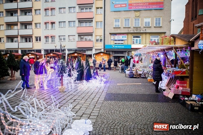 Zdjęcie w galerii na portalu naszraciborz.pl: Z wizytą na raciborskim jarmarku bożonarodzeniowym FOTO wiadomości z regionu