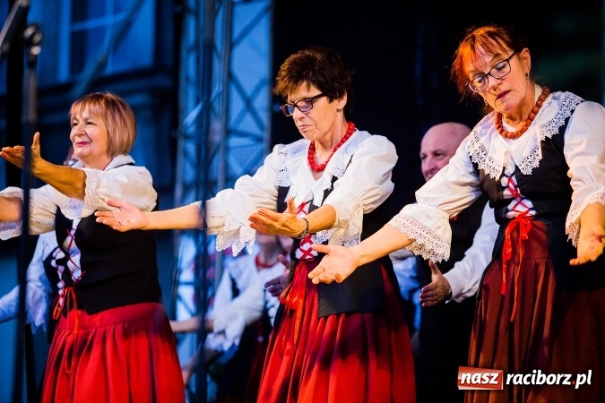 Zdjęcie w galerii na portalu naszraciborz.pl: Z wizytą na raciborskim jarmarku bożonarodzeniowym FOTO wiadomości z regionu