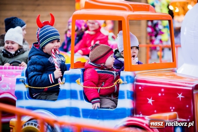 Zdjęcie w galerii na portalu naszraciborz.pl: Z wizytą na raciborskim jarmarku bożonarodzeniowym FOTO wiadomości z regionu