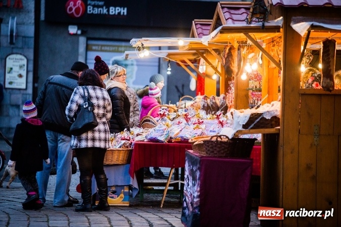 Zdjęcie w galerii na portalu naszraciborz.pl: Z wizytą na raciborskim jarmarku bożonarodzeniowym FOTO wiadomości z regionu