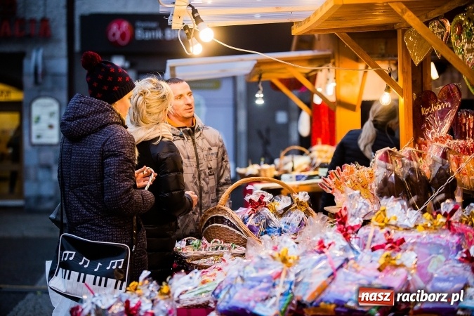 Zdjęcie w galerii na portalu naszraciborz.pl: Z wizytą na raciborskim jarmarku bożonarodzeniowym FOTO wiadomości z regionu