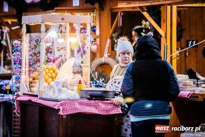 Zdjęcie w galerii na portalu naszraciborz.pl: Z wizytą na raciborskim jarmarku bożonarodzeniowym FOTO wiadomości z regionu