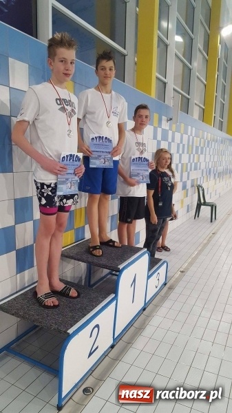 Zdjęcie w galerii na portalu naszraciborz.pl: Pływanie. 13 medali 13-latków z Raciborza  wiadomości z regionu