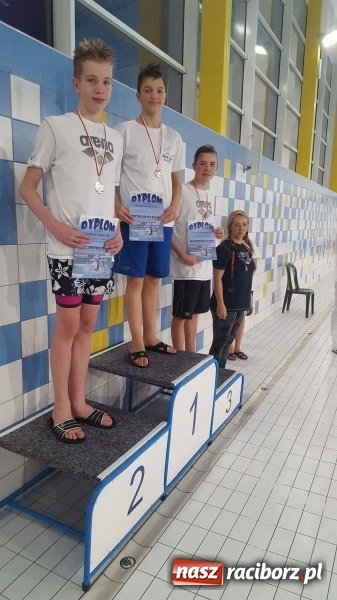 Zdjęcie w galerii na portalu naszraciborz.pl: Pływanie. 13 medali 13-latków z Raciborza  wiadomości z regionu