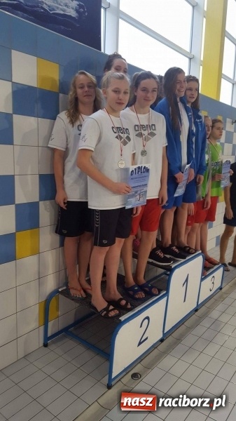 Zdjęcie w galerii na portalu naszraciborz.pl: Pływanie. 13 medali 13-latków z Raciborza  wiadomości z regionu