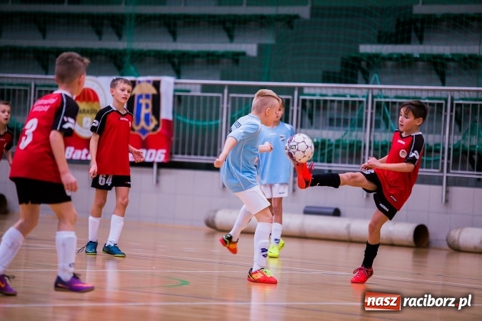 Zdjęcie w galerii na portalu naszraciborz.pl: Unia Racibórz z Pucharem Starosty Raciborskiego wiadomości z regionu