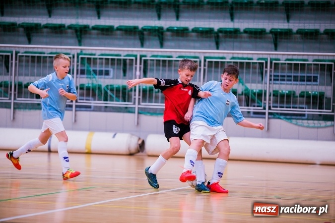 Zdjęcie w galerii na portalu naszraciborz.pl: Unia Racibórz z Pucharem Starosty Raciborskiego wiadomości z regionu
