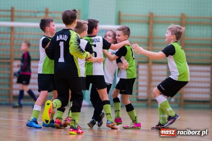 Zdjęcie w galerii na portalu naszraciborz.pl: Unia Racibórz z Pucharem Starosty Raciborskiego wiadomości z regionu