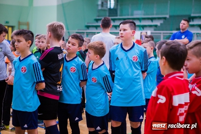 Zdjęcie w galerii na portalu naszraciborz.pl: Unia Racibórz z Pucharem Starosty Raciborskiego wiadomości z regionu