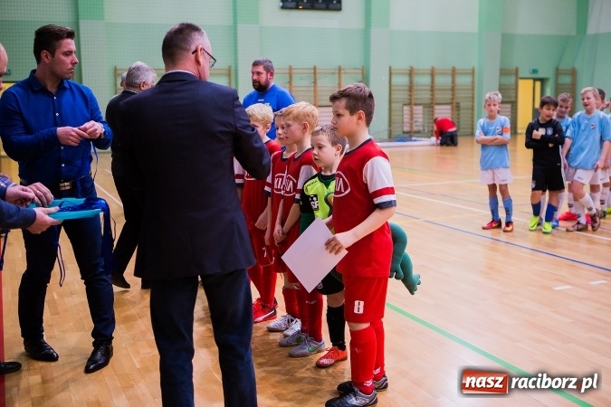 Zdjęcie w galerii na portalu naszraciborz.pl: Unia Racibórz z Pucharem Starosty Raciborskiego wiadomości z regionu
