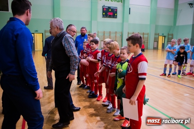 Zdjęcie w galerii na portalu naszraciborz.pl: Unia Racibórz z Pucharem Starosty Raciborskiego wiadomości z regionu