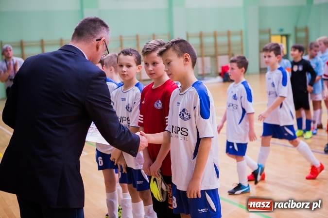 Zdjęcie w galerii na portalu naszraciborz.pl: Unia Racibórz z Pucharem Starosty Raciborskiego wiadomości z regionu