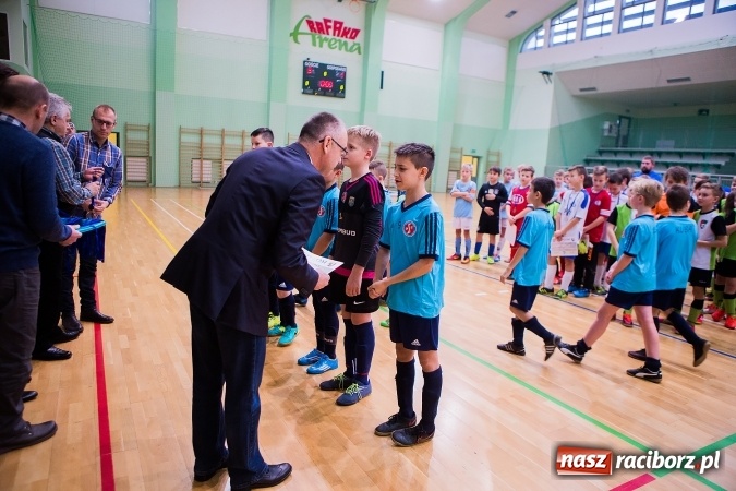 Zdjęcie w galerii na portalu naszraciborz.pl: Unia Racibórz z Pucharem Starosty Raciborskiego wiadomości z regionu