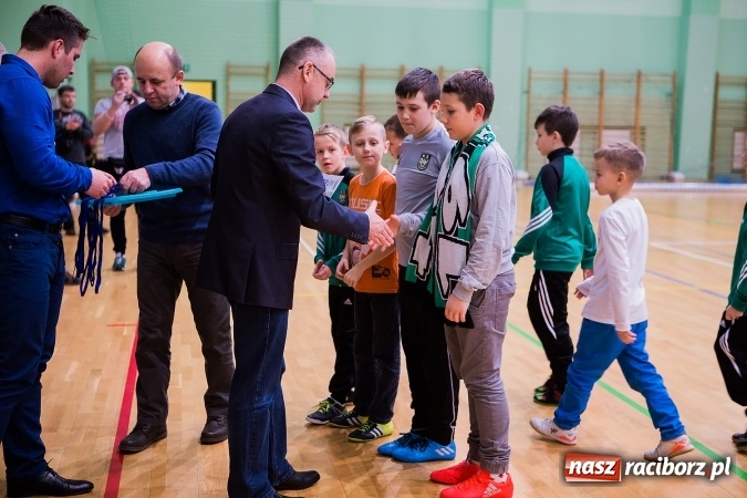 Zdjęcie w galerii na portalu naszraciborz.pl: Unia Racibórz z Pucharem Starosty Raciborskiego wiadomości z regionu