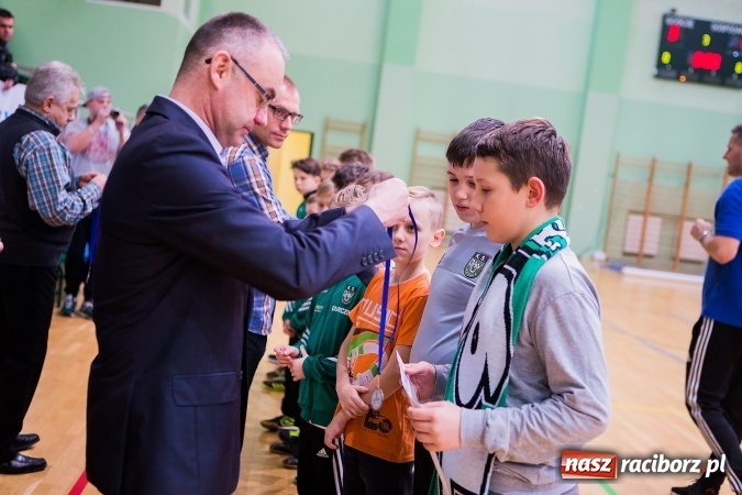 Zdjęcie w galerii na portalu naszraciborz.pl: Unia Racibórz z Pucharem Starosty Raciborskiego wiadomości z regionu