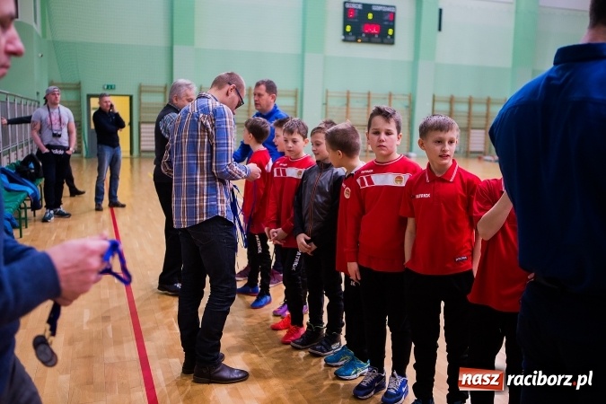 Zdjęcie w galerii na portalu naszraciborz.pl: Unia Racibórz z Pucharem Starosty Raciborskiego wiadomości z regionu