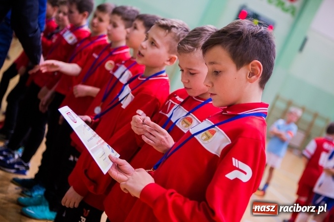 Zdjęcie w galerii na portalu naszraciborz.pl: Unia Racibórz z Pucharem Starosty Raciborskiego wiadomości z regionu