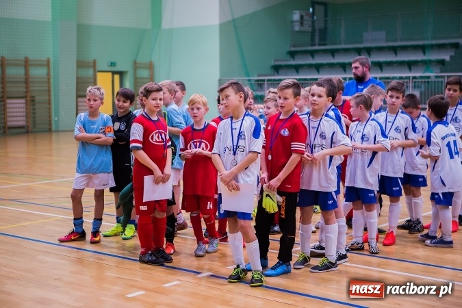 Zdjęcie w galerii na portalu naszraciborz.pl: Unia Racibórz z Pucharem Starosty Raciborskiego wiadomości z regionu